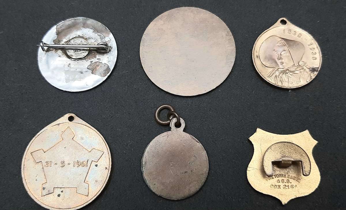**LOT Mid-20th Century: South Africa Voortrekker Commemorative Medallions & Tokens x6 **