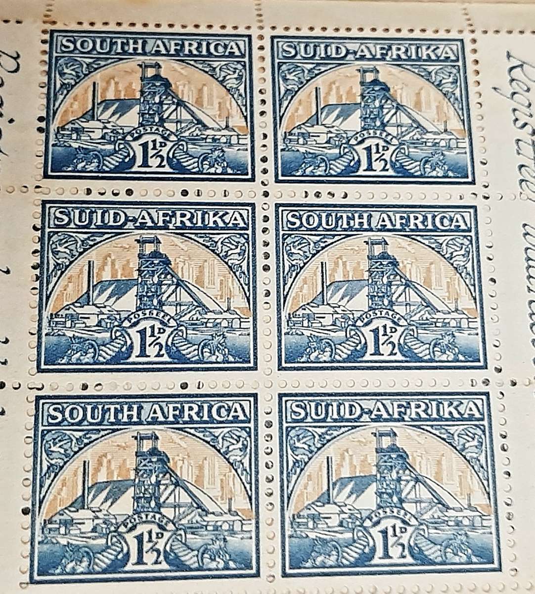 1930-1940 Union of South Africa: Stamp Booklet 36 x Revenue Stamps (UNUSED).