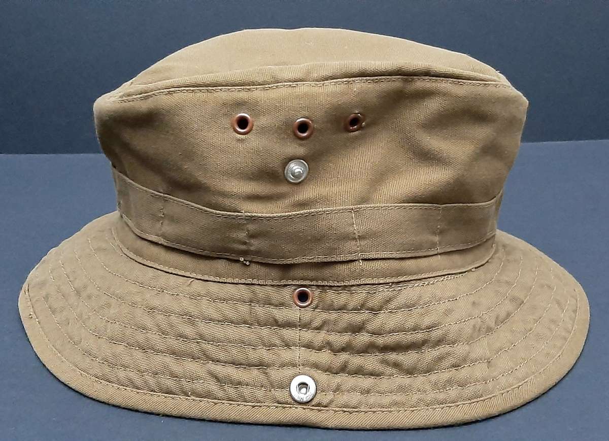 **Border War : 1980s SADF Nutria Bush Hat Size: 58 (Inscribed) **