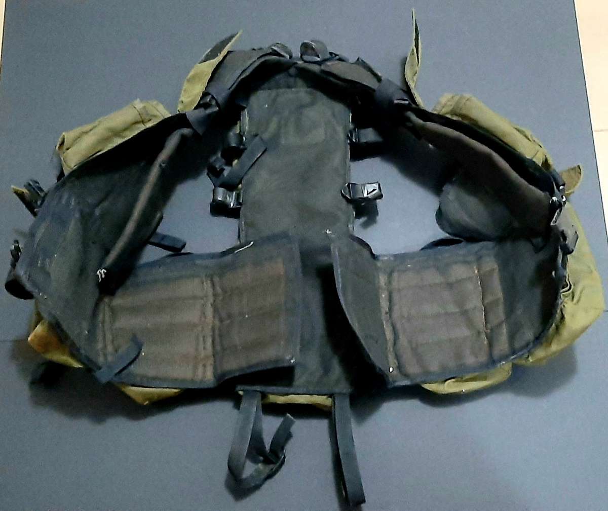 **RARE: 1990s Special Task Force (STF) Olive Green Patt.83 Battlejacket (USED)**