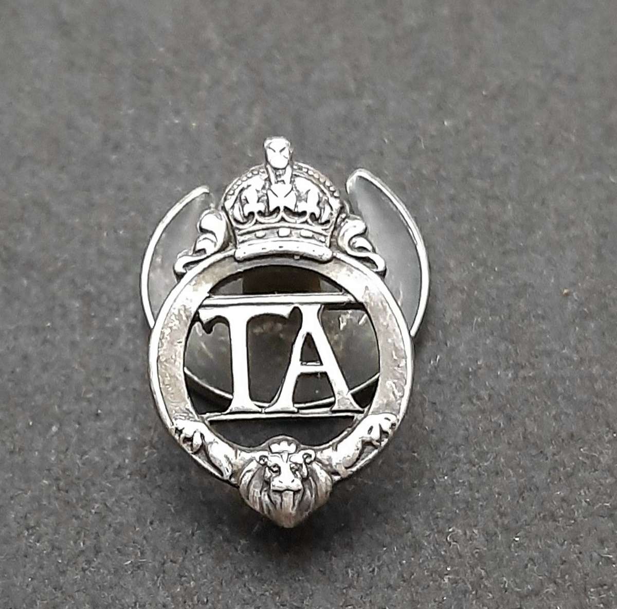 **RARE: WW2 British  .925 Silver Territorial Army Affiliation Button Badge (Numbered).**