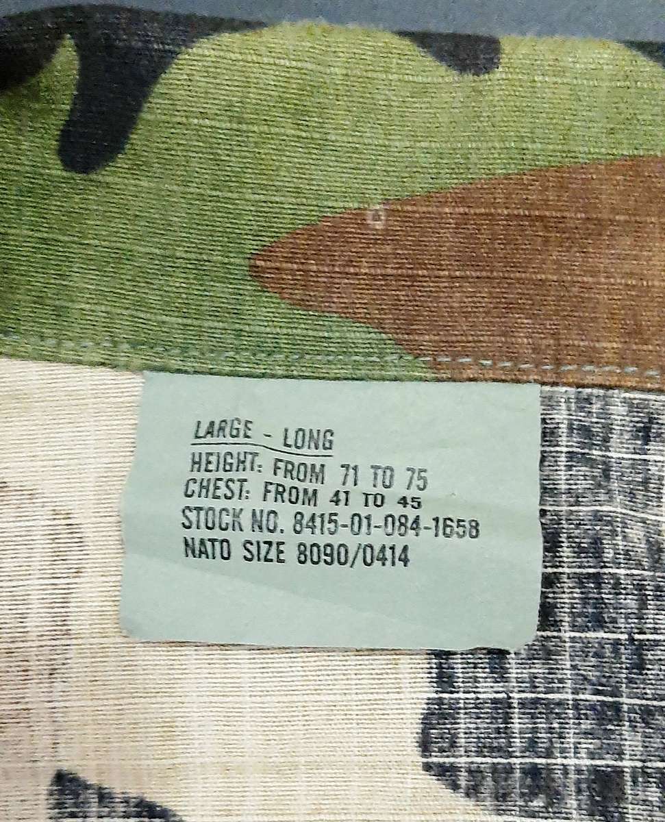 1990s U.S. Army: M81 Woodland Camouflage F/dress L/S  Shirt w/ 3rd Inf. Insignia (Large).