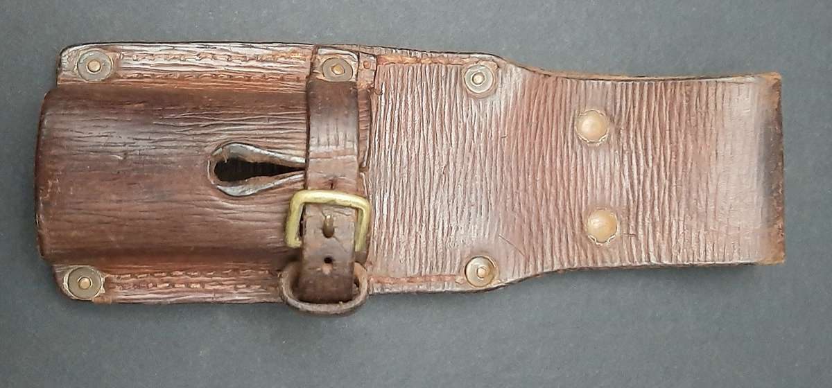 RARE: WW1 UDF/ SAP Patt. 1907 Leather Bayonet Frog (1915, W. Wood & Co.).