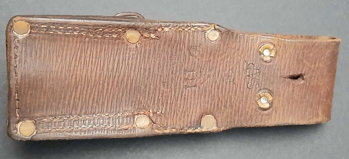 RARE: WW1 UDF/ SAP Patt. 1907 Leather Bayonet Frog (1915, W. Wood & Co.).