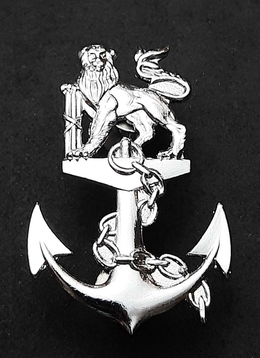 Border War: 1980s SA Navy Cadets Chromed Beret Badge ( All Screws).