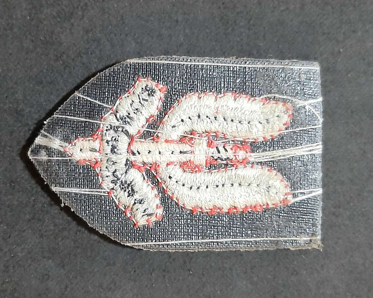 RARE: 1980s/1990s British S.A.S Embroidered Unit Beret Badge.