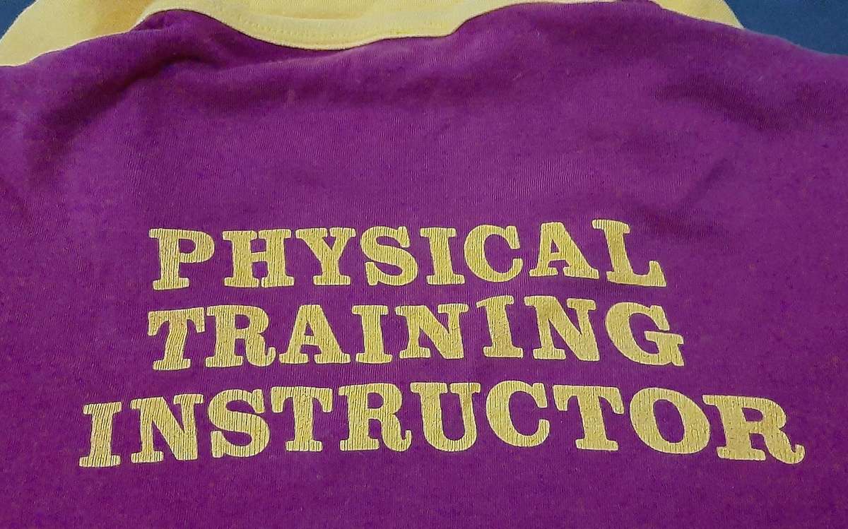 Border War: 1980s SAMS Physical Training Instructor Maroon T-Shirt w/ Insignia (Large).