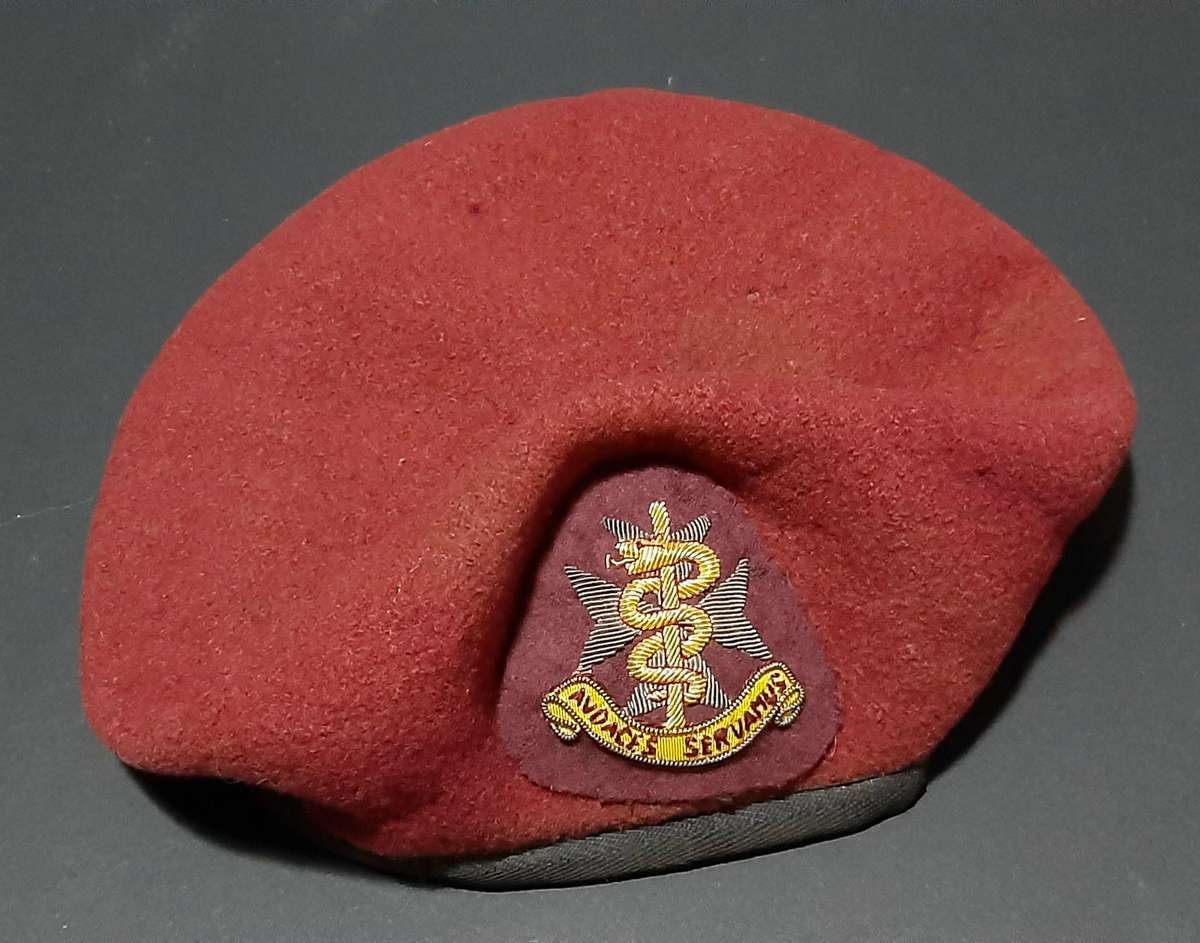 SA Military: SAMS 2000s Senior Officer's Maroon Service Beret w/ Bullion Badge Insignia (58).