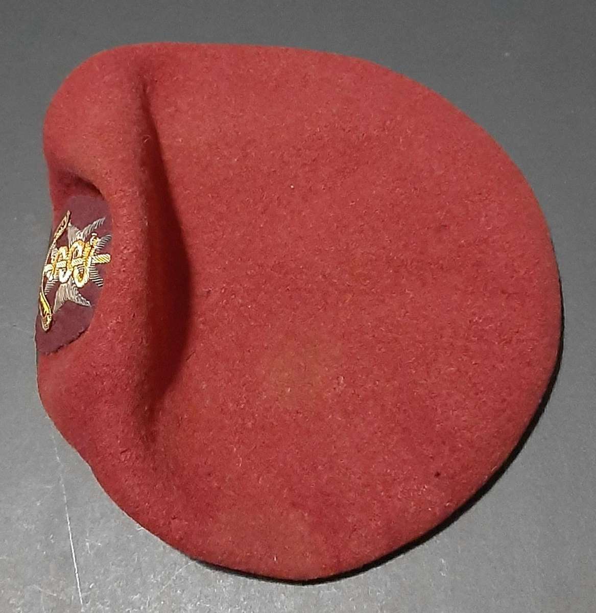 SA Military: SAMS 2000s Senior Officer's Maroon Service Beret w/ Bullion Badge Insignia (58).