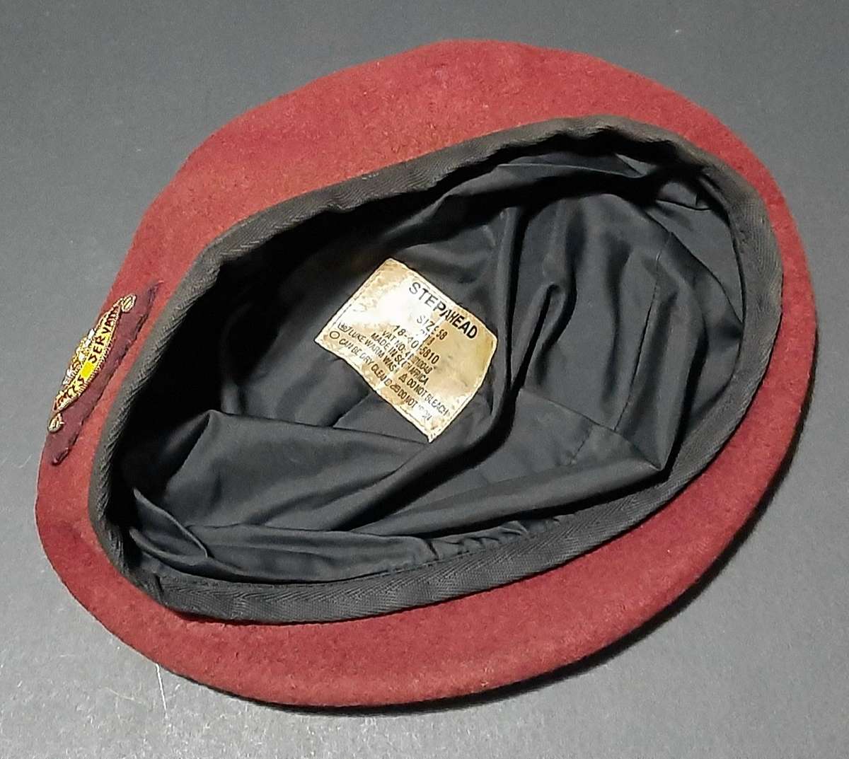 SA Military: SAMS 2000s Senior Officer's Maroon Service Beret w/ Bullion Badge Insignia (58).