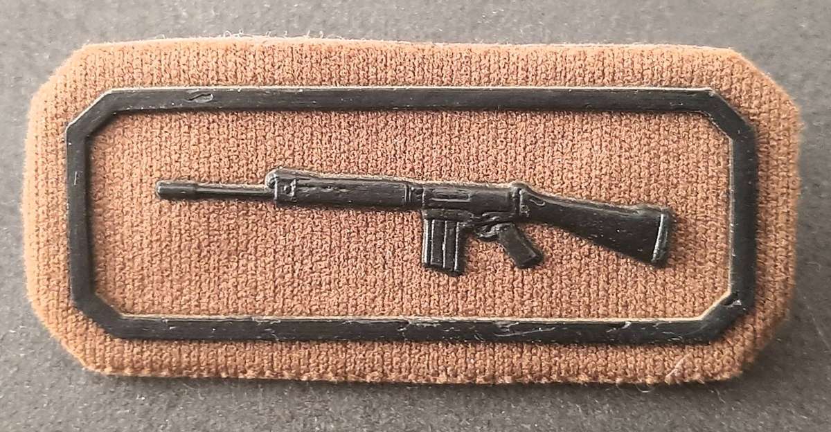 Border War: 1980s SADF Nutria Rubberized 'Tupperware' Marksmanship Breast Badge w/ Pins.