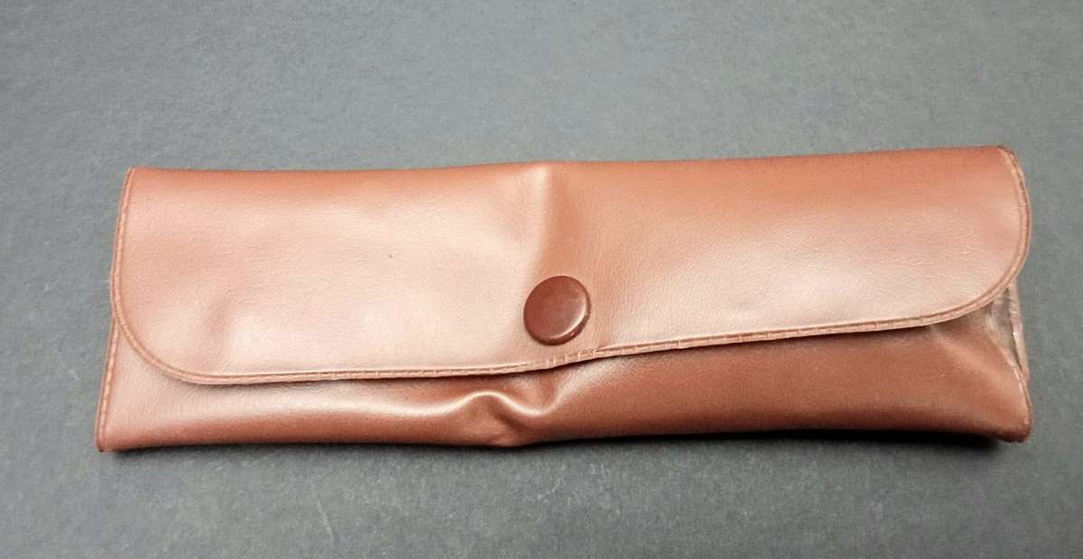 **Border War : 1980s SADF General Service Sewing Kit w/ Contents(Inscribed)**