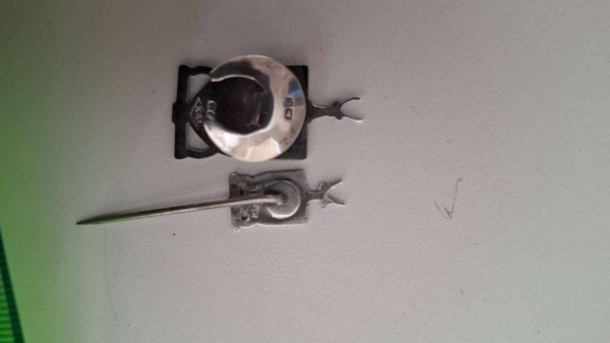 Sterling Silver University of the Witwatersrand Badge and Pin Badge 4.4 Grams