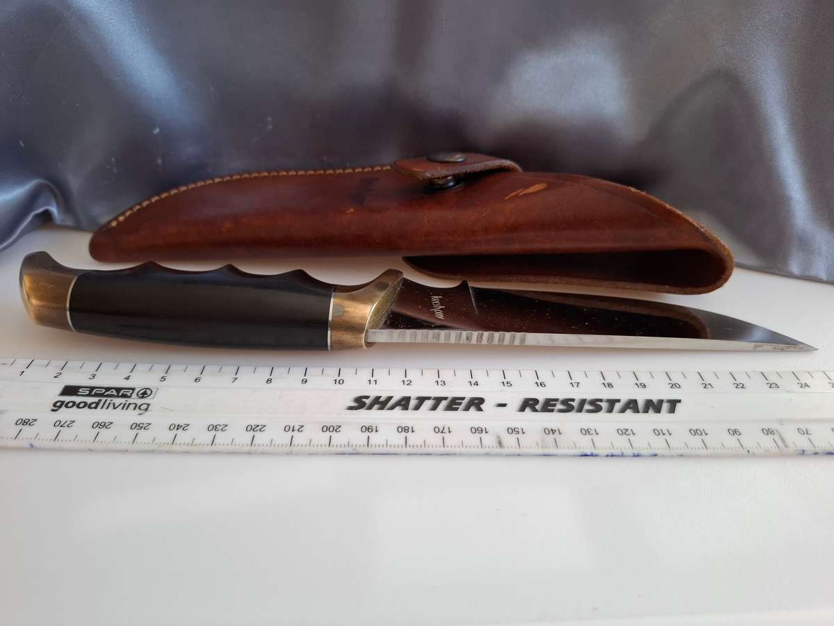 Stunning Original Kershaw Hunting Knife 1035 with Sheath made in Japan in Excellent Conditon