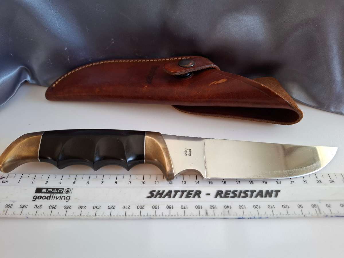 Stunning Original Kershaw Hunting Knife 1035 with Sheath made in Japan in Excellent Conditon