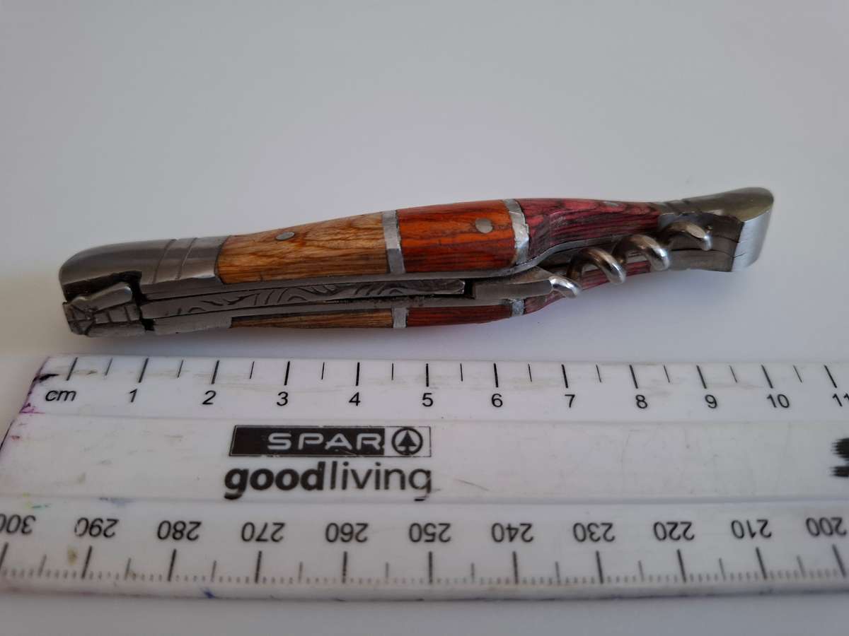 Great Laguiole Pocket Knife with Cork Screw in Great Condition