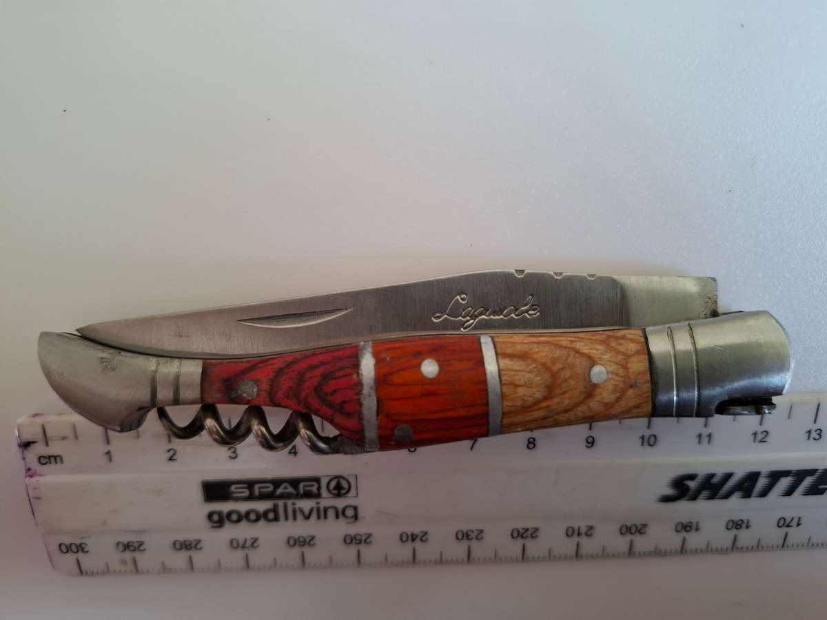 Great Laguiole Pocket Knife with Cork Screw in Great Condition