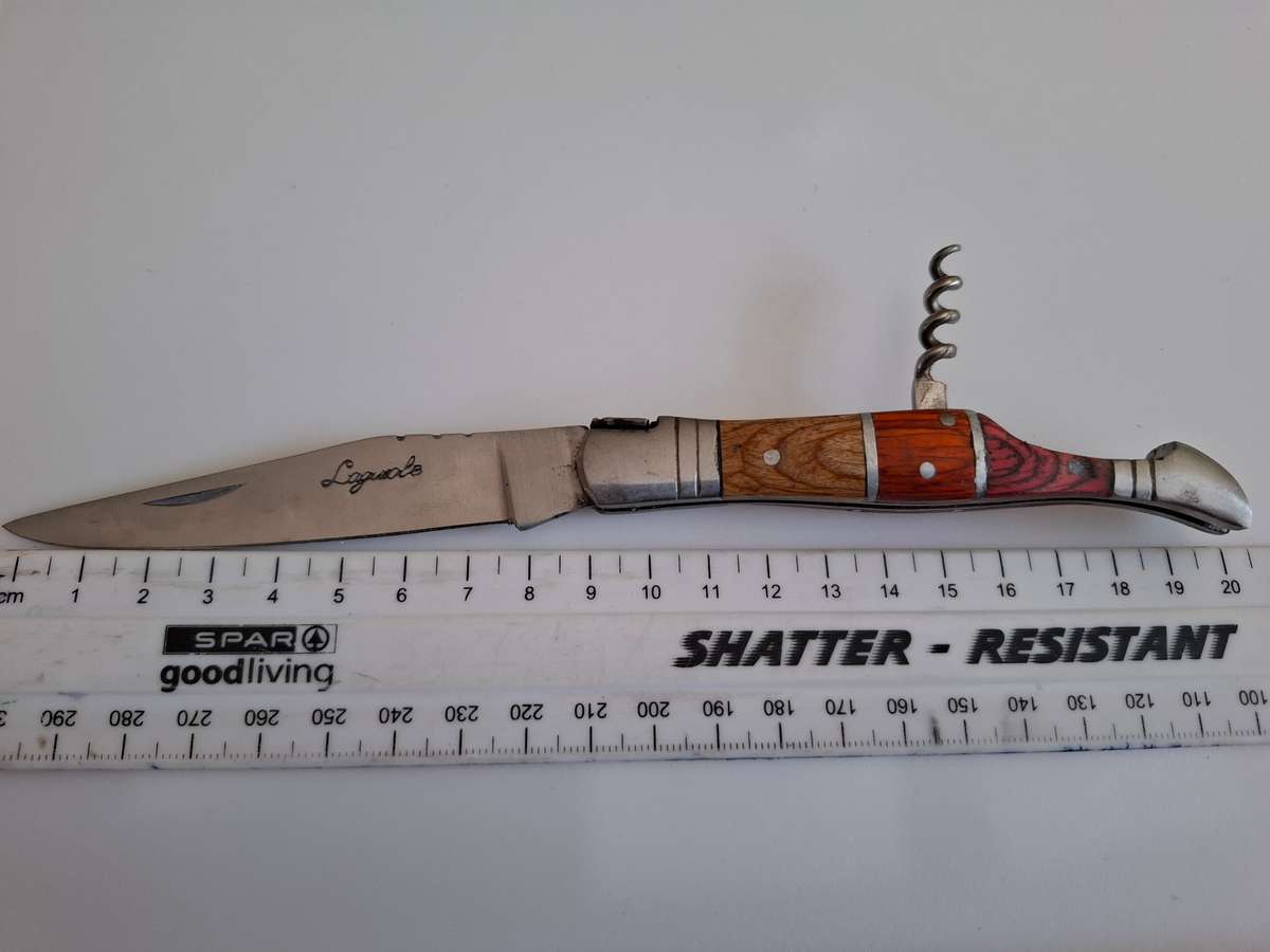 Great Laguiole Pocket Knife with Cork Screw in Great Condition