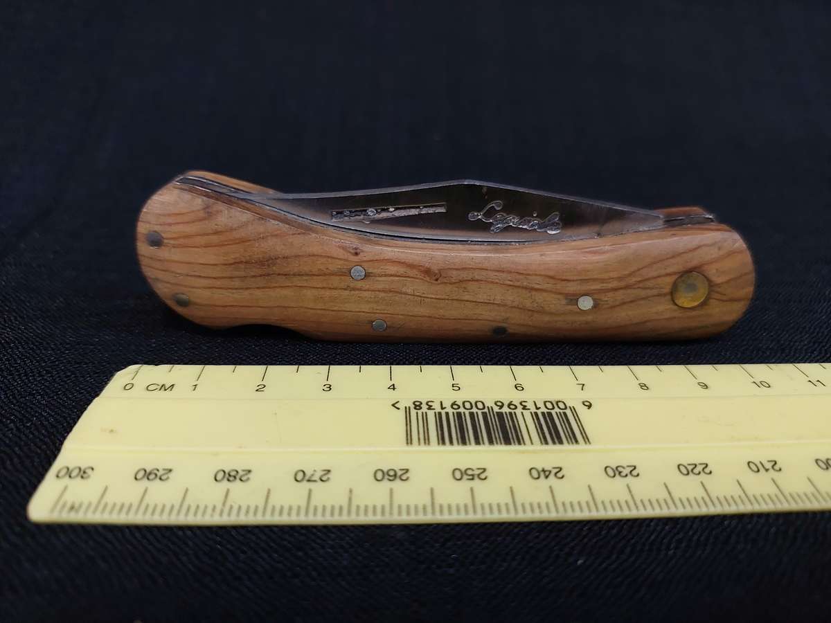 Stunning Laguiole ( 63) Pocket Knife with Wooden Handle in Excellent Condition