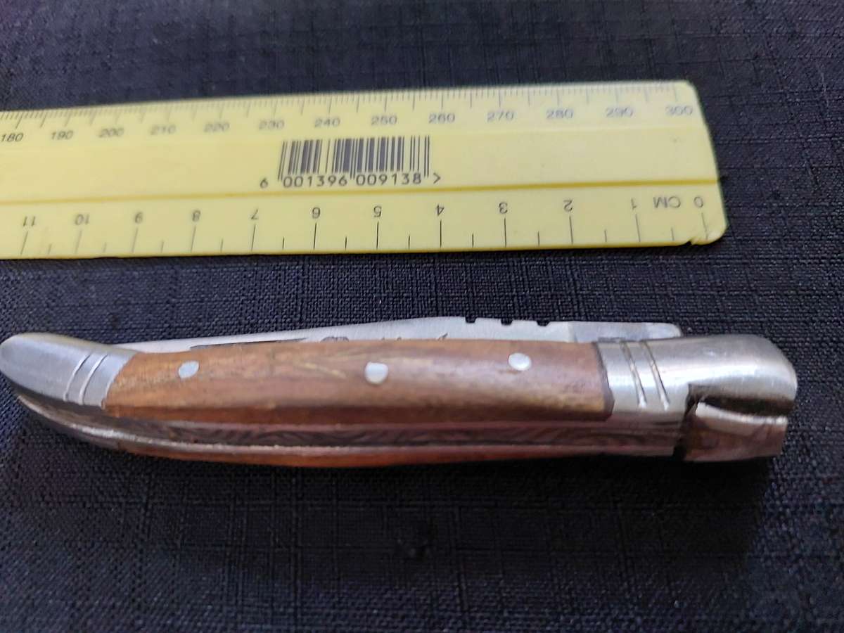 Fantastic Vintage `Pradel Auvergne` - (1421) Folding Knife With Wooden Handle - Good Condition