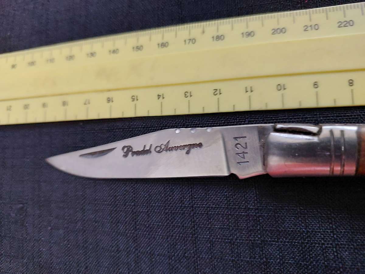 Fantastic Vintage `Pradel Auvergne` - (1421) Folding Knife With Wooden Handle - Good Condition