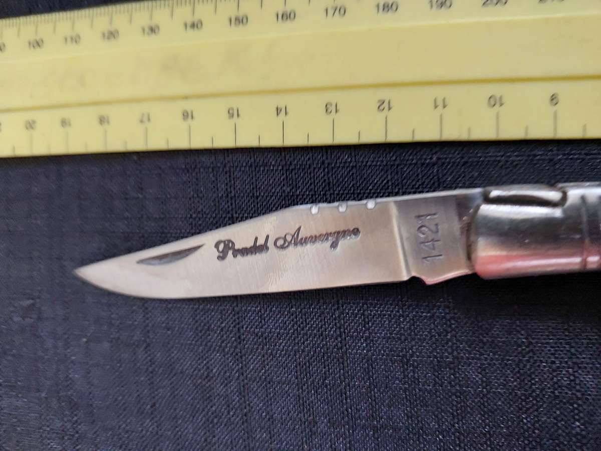 Fantastic Vintage `Pradel Auvergne` - (1421) Folding Knife With Wooden Handle - Good Condition