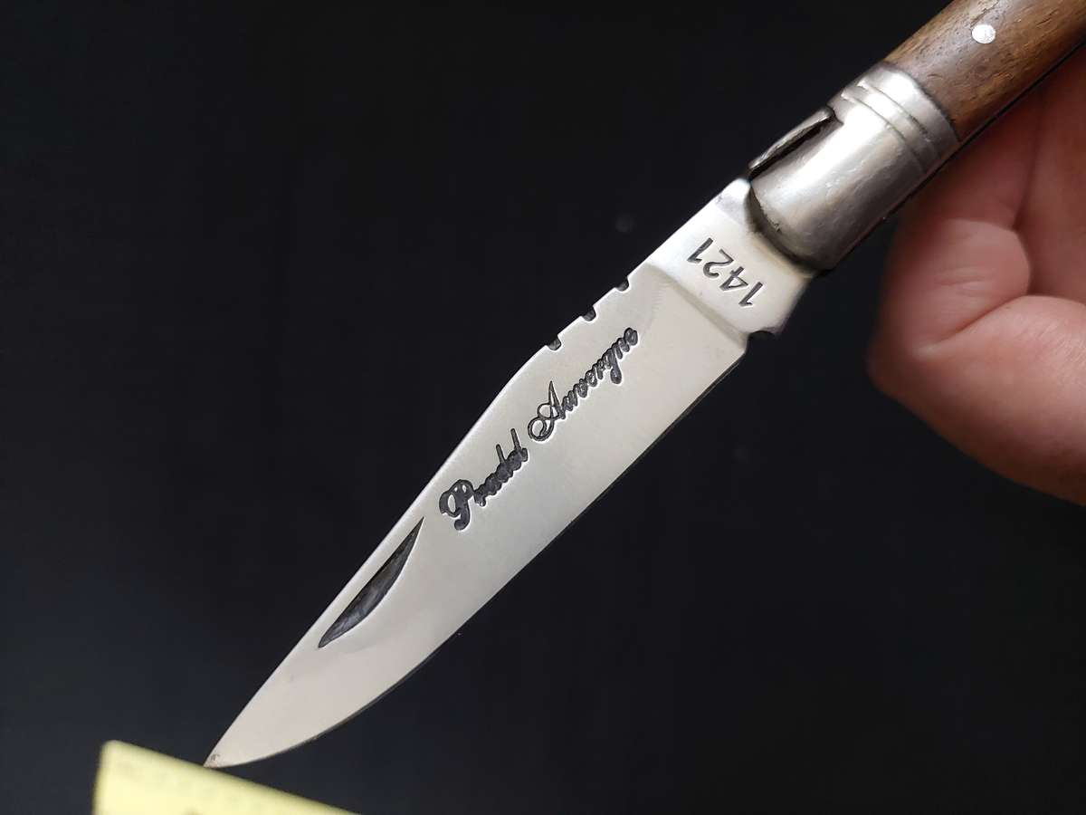 Fantastic Vintage `Pradel Auvergne` - (1421) Folding Knife With Wooden Handle - Good Condition