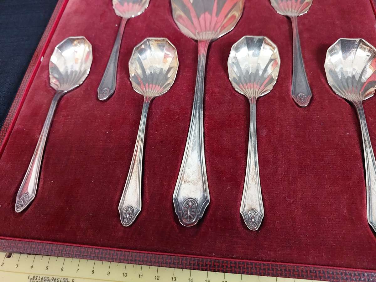Stunning Antique 7 Piece EPNS Silver Plated Fruit Spoons & Serving Spoons - Good Condition