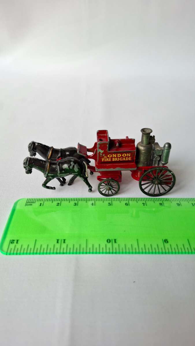 Vintage Lesney Diecast Londen Fire Brigade model - Well Played Condition