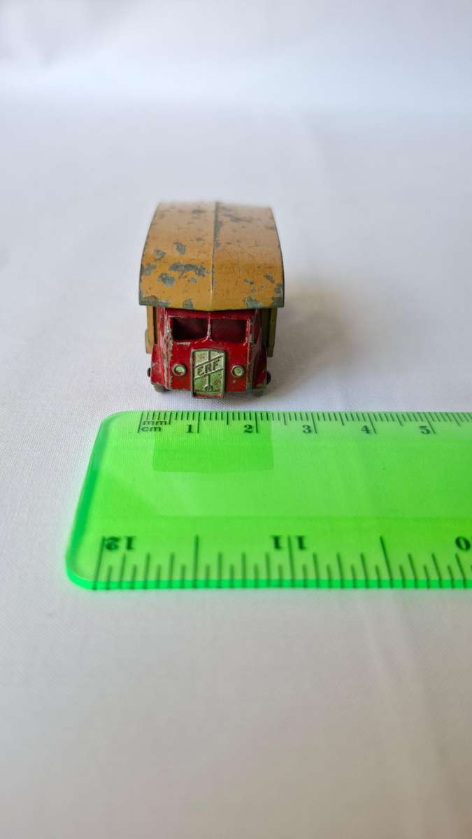 Vintage Lesney Diecast No. 35 Model Horse Transport box - Well Played Condition