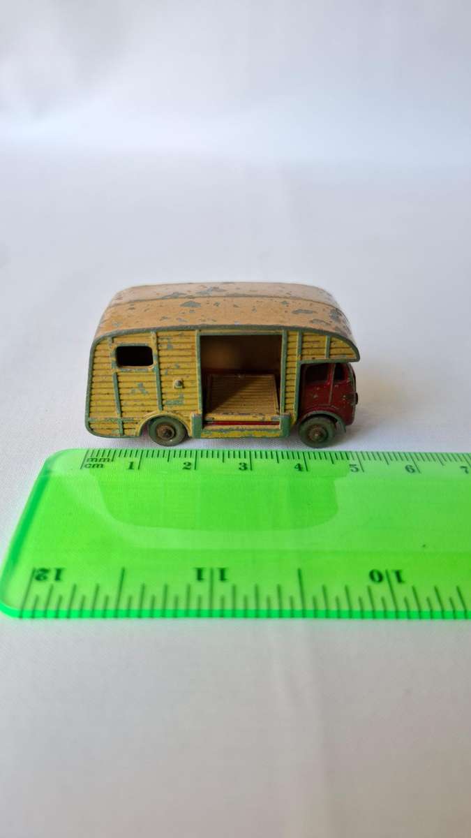 Vintage Lesney Diecast No. 35 Model Horse Transport box - Well Played Condition
