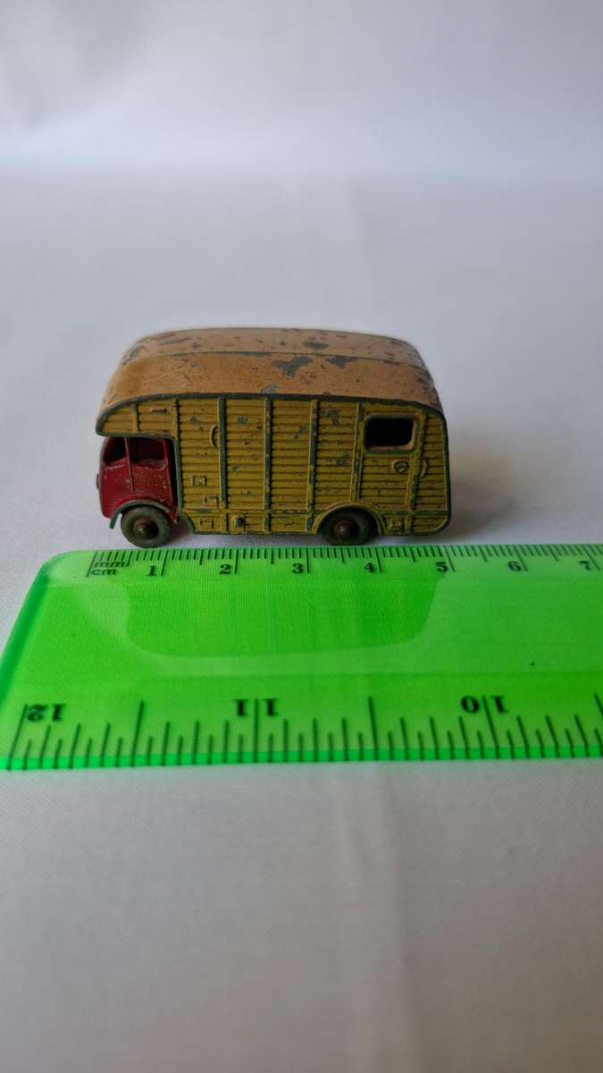Vintage Lesney Diecast No. 35 Model Horse Transport box - Well Played Condition