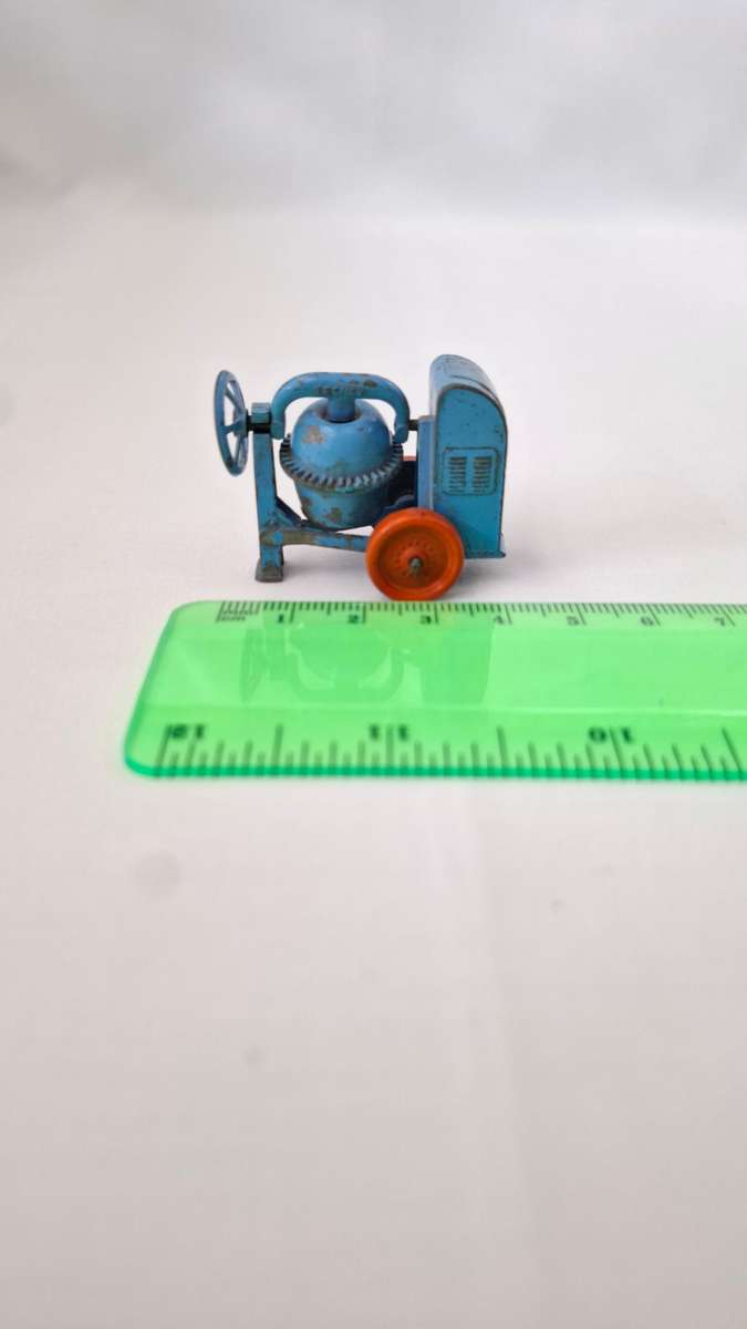 Vintage Lesney Diecast No. 3 Cement Mixer - Good Condition