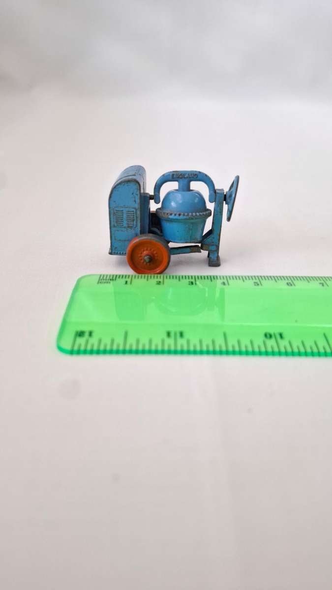 Vintage Lesney Diecast No. 3 Cement Mixer - Good Condition