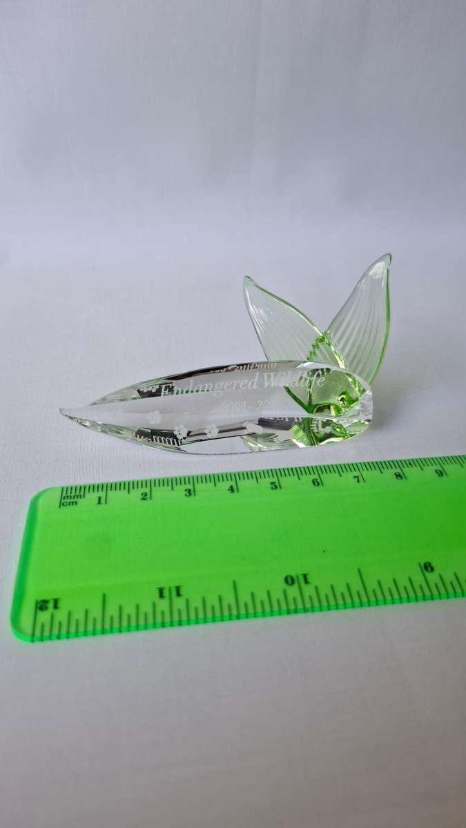 Beautiful Swarovski Crystal Endangered Wildlife 2008-2010 Plaque - Excellent Condition