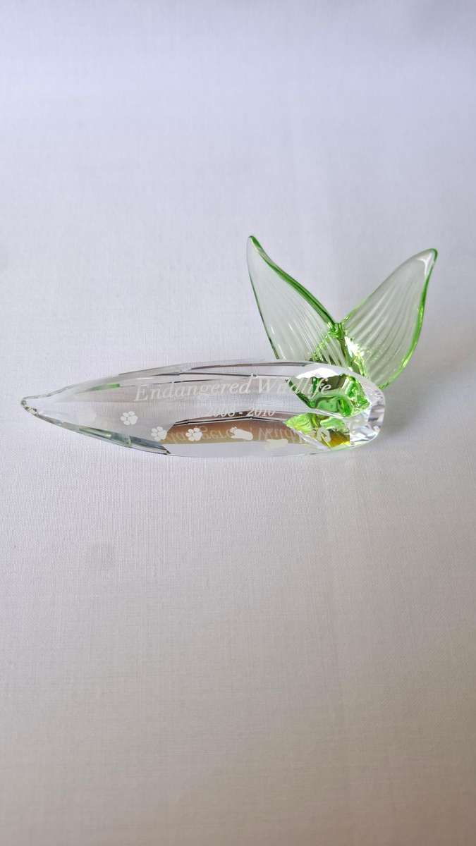 Beautiful Swarovski Crystal Endangered Wildlife 2008-2010 Plaque - Excellent Condition