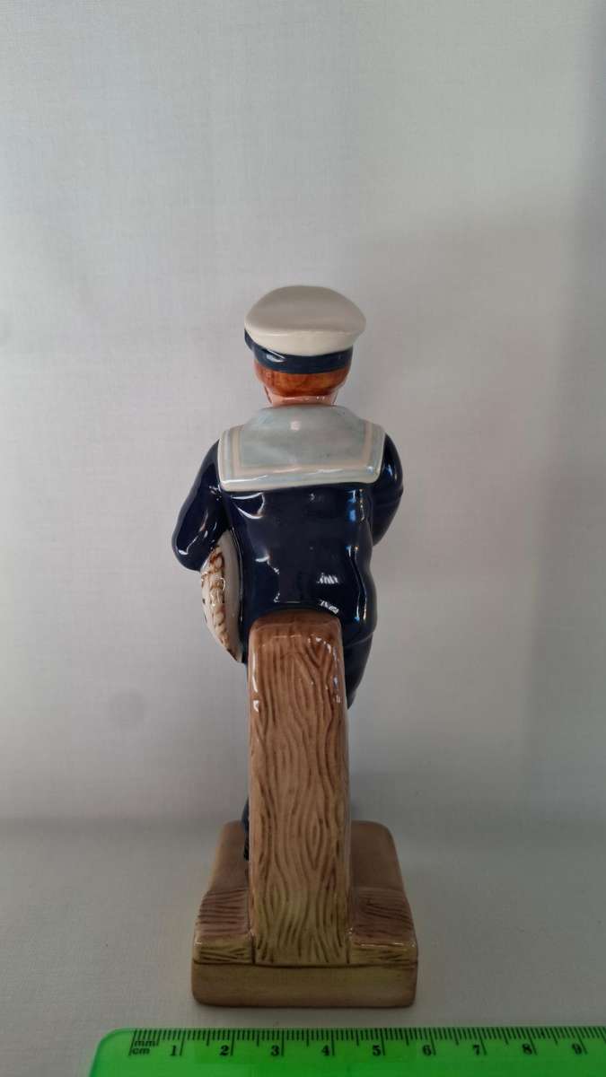 Royal Doulton  Figurine "Player's Hero Sailor" - Excellent Condition