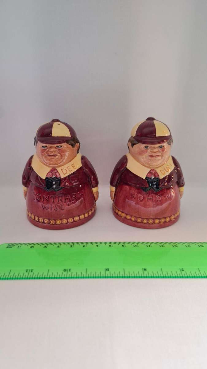 Royal Doulton  Figurine's Salt and Pepper set "Tweedle Dum and Dee" - Excellent Condition