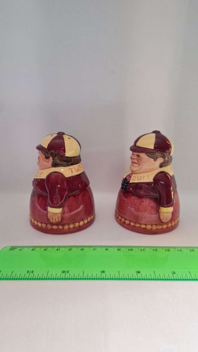 Royal Doulton  Figurine's Salt and Pepper set "Tweedle Dum and Dee" - Excellent Condition