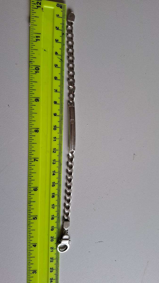 Lovely 925 Silver Chunky Chain Link Bracelet with Name Plate (14 grams) In Good Condition and Marked