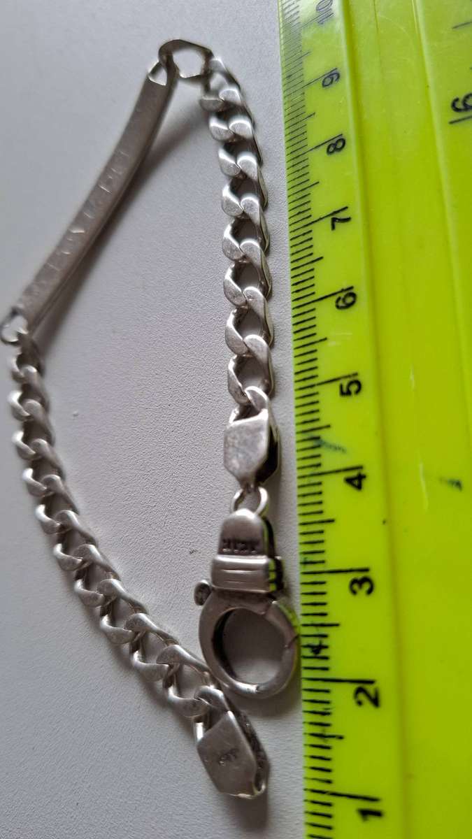Lovely 925 Silver Chunky Chain Link Bracelet with Name Plate (14 grams) In Good Condition and Marked