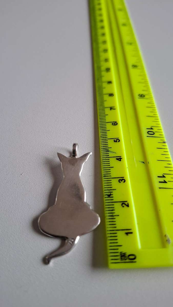 Stunning 925 Silver Cat Pendant 5.3 grams in Excellent Condition (Cleary marked)