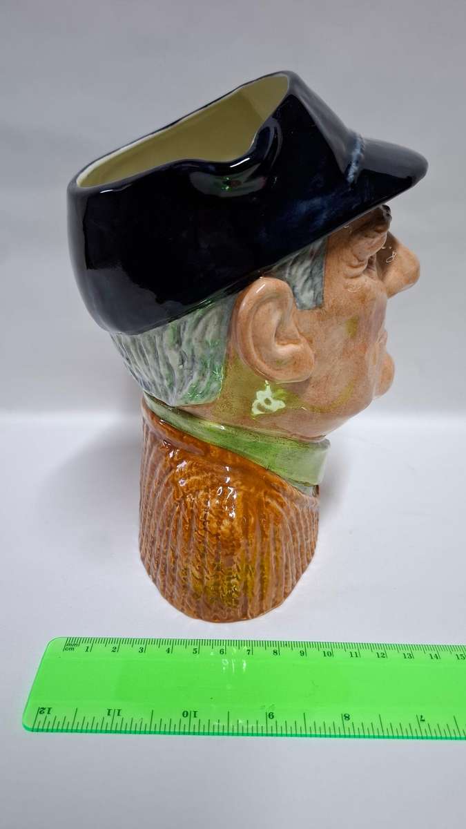 Royal Doulton Large Toby Jug "Golfer" D. 6623 - Excellent Condition