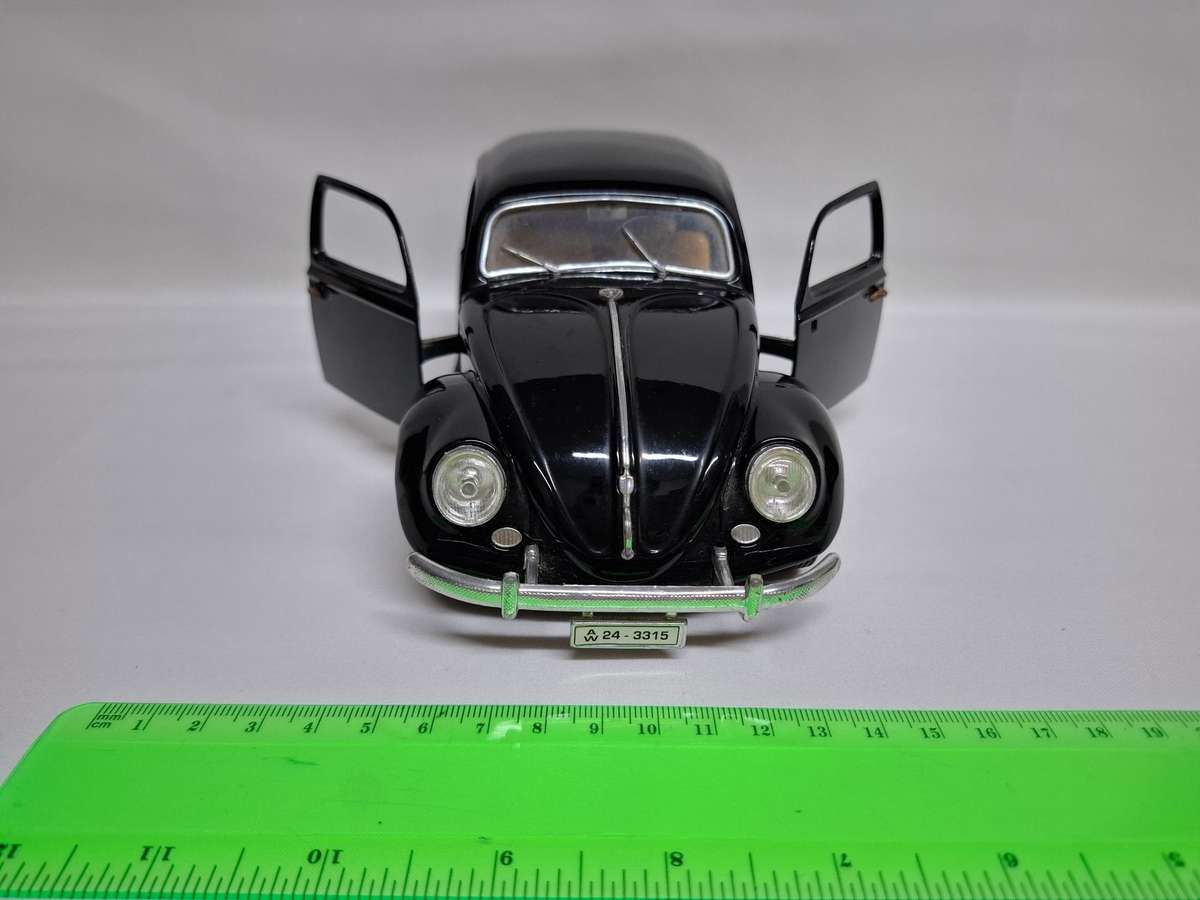Vintage Bburago 1955 Volkswage Käfer Beetle Die Cast Model 1:18 Scale - Excellent Condition