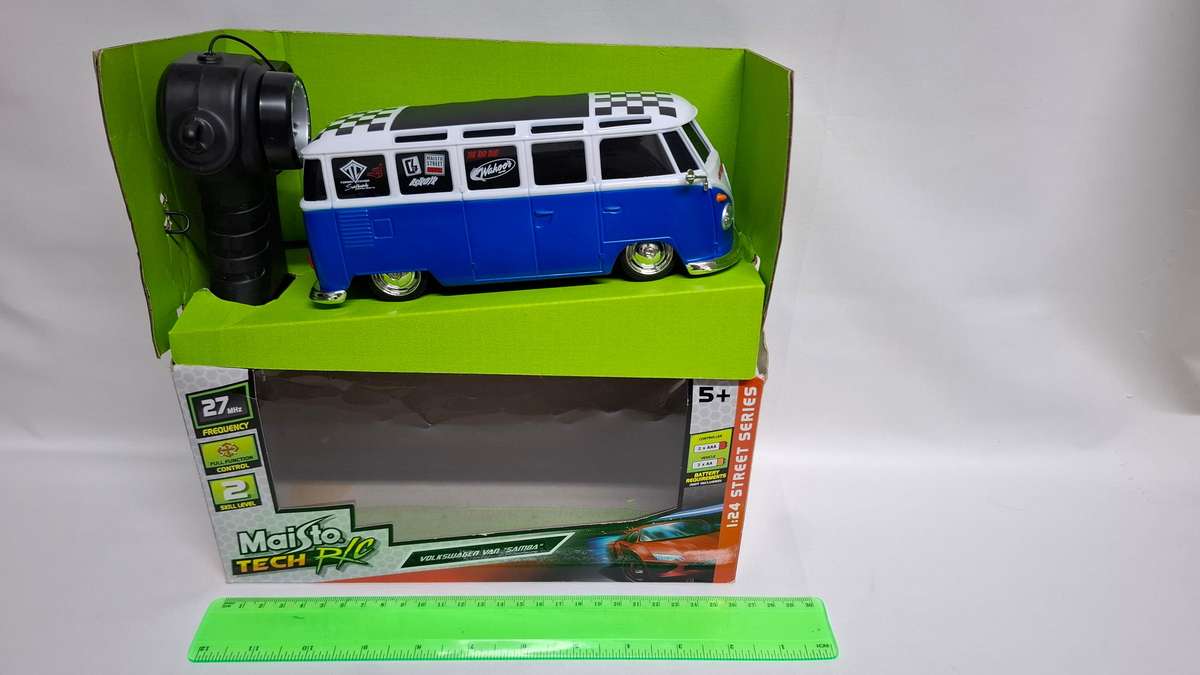 Maisto Tech R/C Volkswagen Van Samba 1:24 Scale Radio Control Vehicle - Good Condition