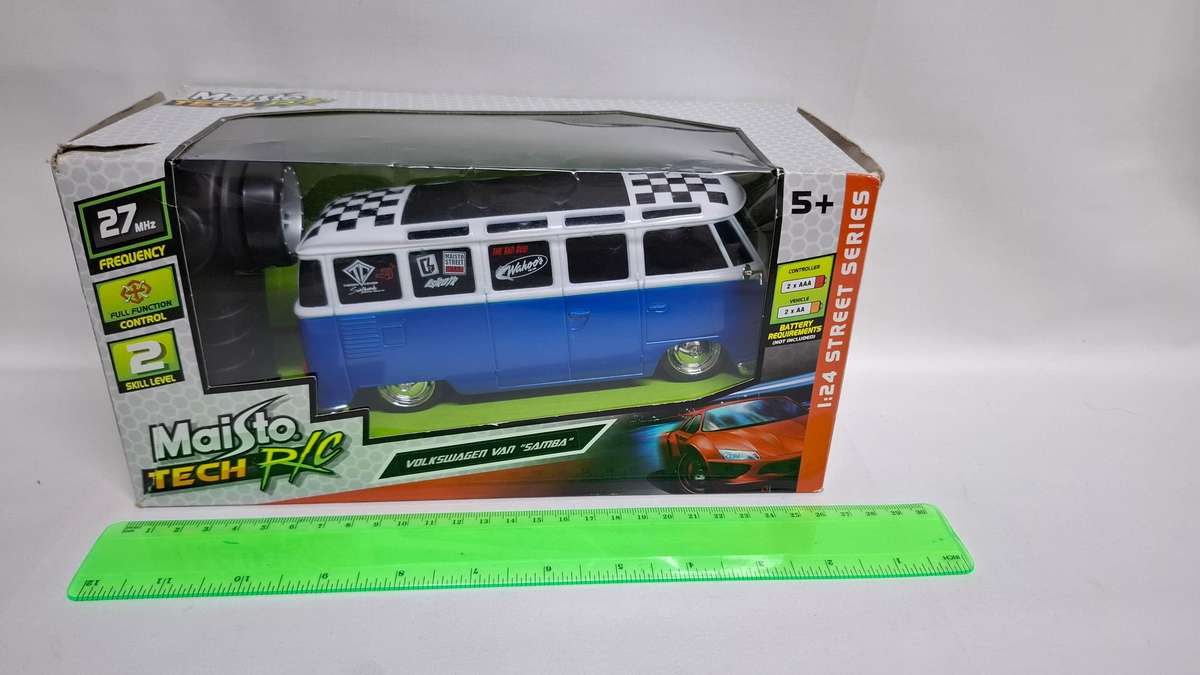 Maisto Tech R/C Volkswagen Van Samba 1:24 Scale Radio Control Vehicle - Good Condition