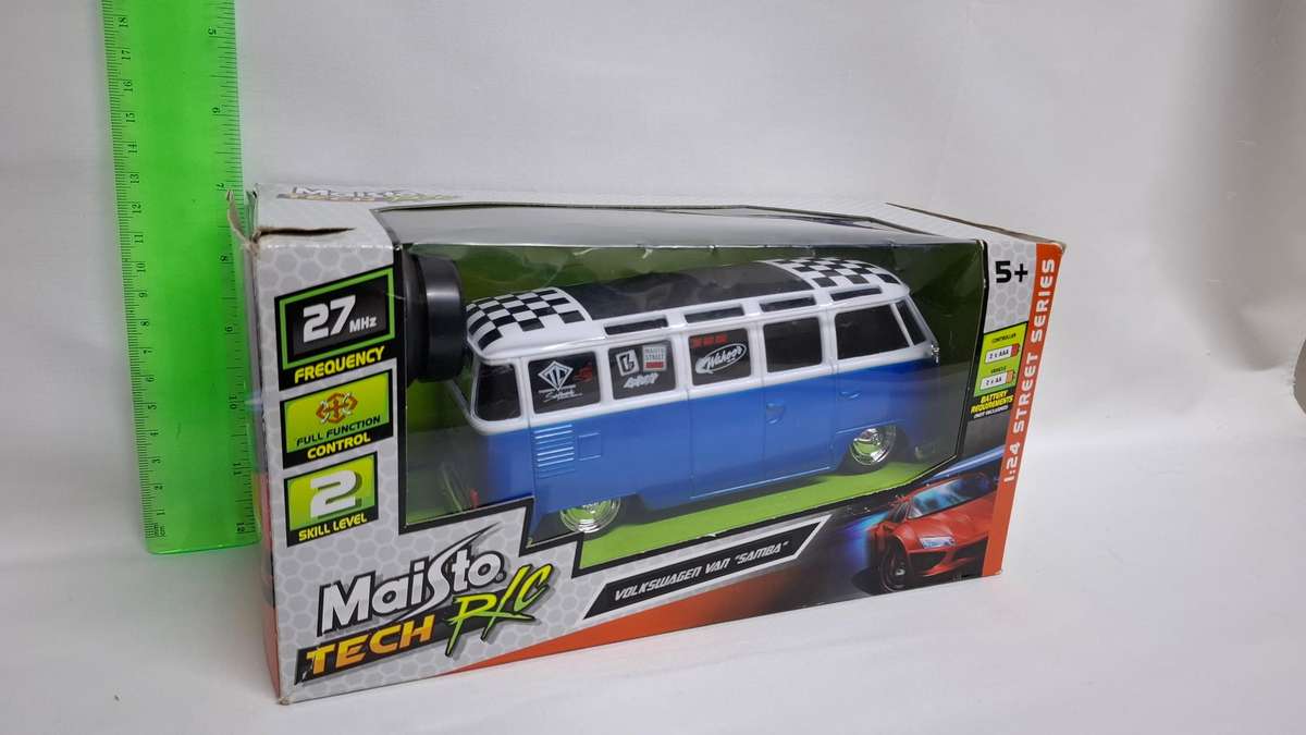 Maisto Tech R/C Volkswagen Van Samba 1:24 Scale Radio Control Vehicle - Good Condition