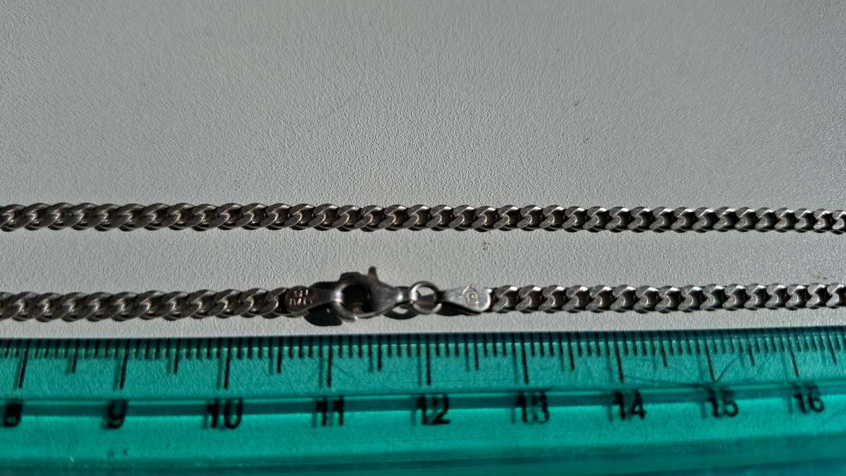 Stunning Italy 925 Silver Link Chain (54 cm Long) in Excellent Condition - (8.6 grams)