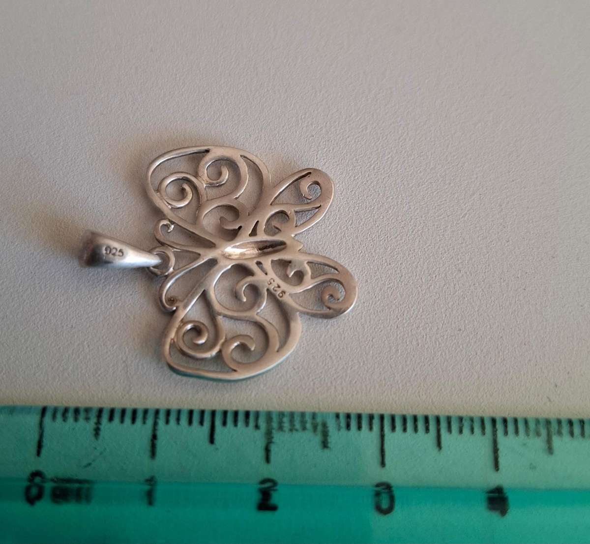 Stunning 925 Silver Butterfly Pendant in Excellent Condition 1.9 grams