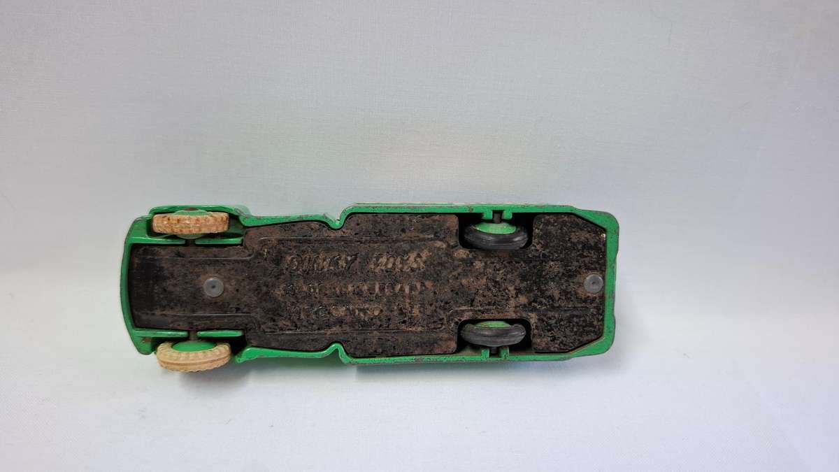 Very Rare Vintage Dinky Toys- Meccano Studbaker Castrol Oil Tank- Well Played Condition